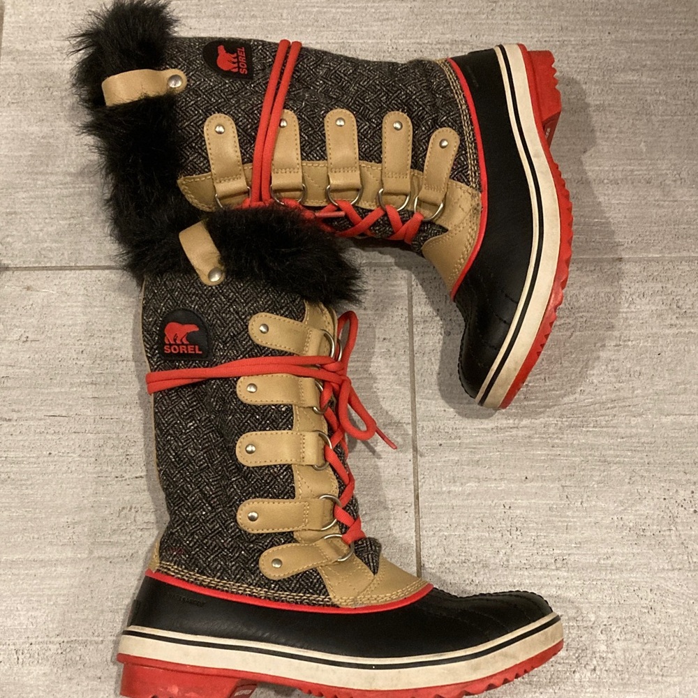 Sorel Women's Black, Red, and Tan Winter Boots